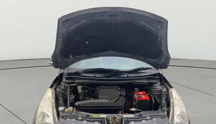 2016 Maruti Swift VXI, Petrol, Manual, 1,02,697 km, Open Bonet