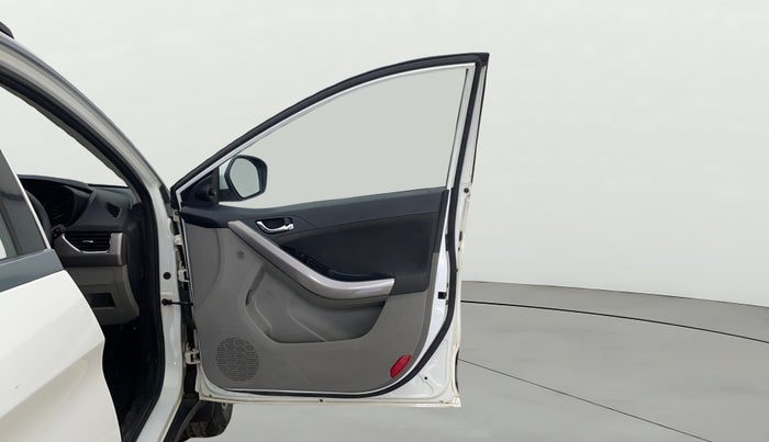 2019 Tata NEXON XZA PLUS PETROL, Petrol, Automatic, 72,703 km, RHS Front Door