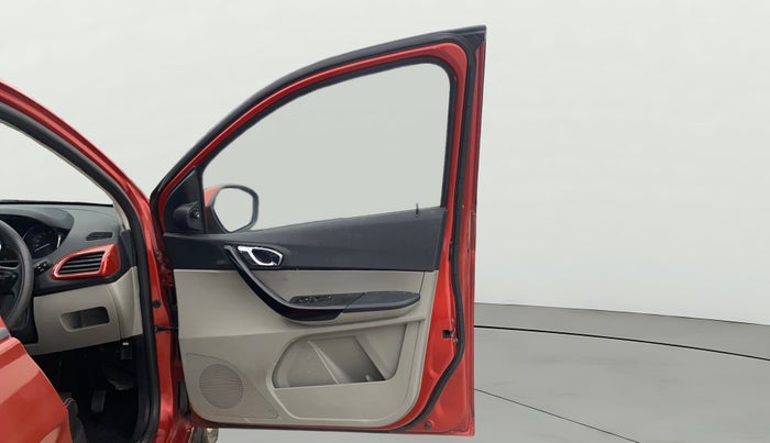 2018 Tata Tiago XZA PETROL, Petrol, Automatic, 90,612 km, RHS Front Door