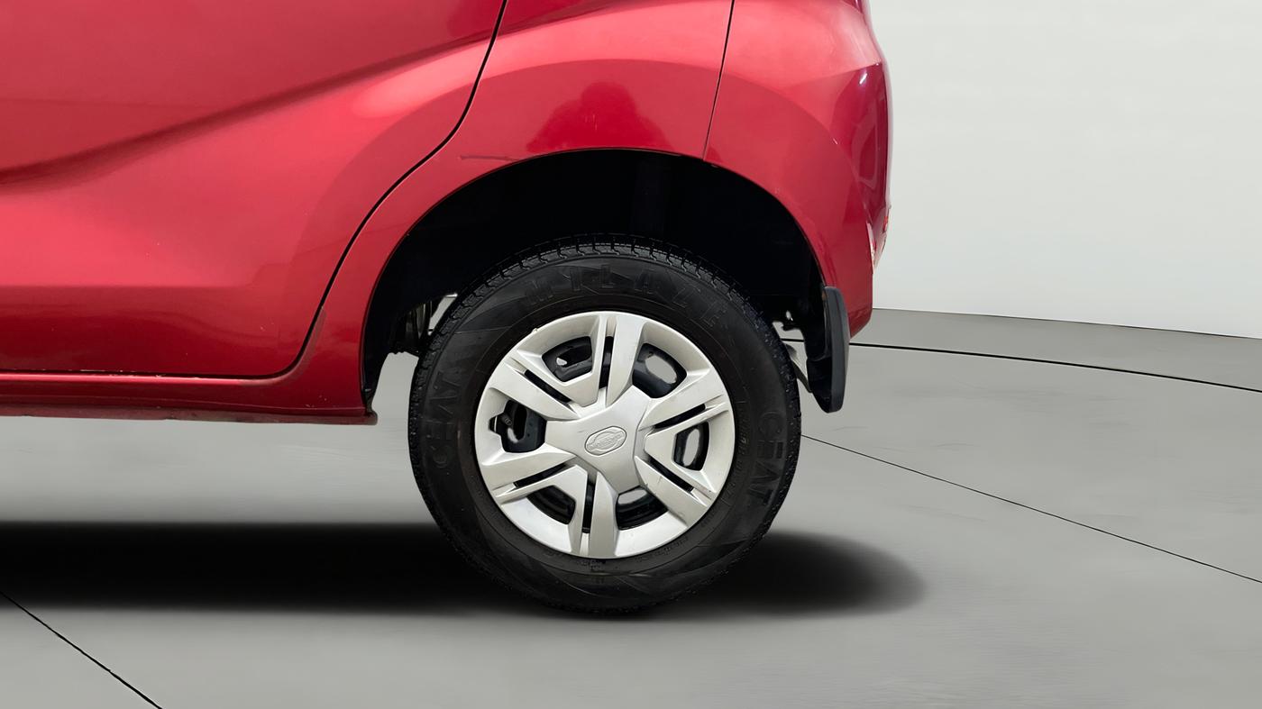 2016 Datsun Redi Go T (O), Petrol, Manual, 17,765 km, Left Rear Wheel