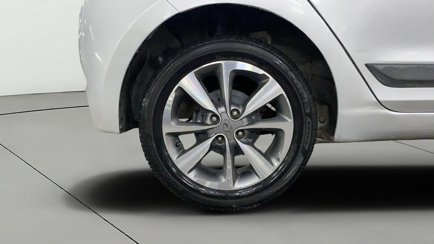 2017 Hyundai Elite i20 ASTA 1.2 (O), Petrol, Manual, 55,000 km, Right Rear Wheel