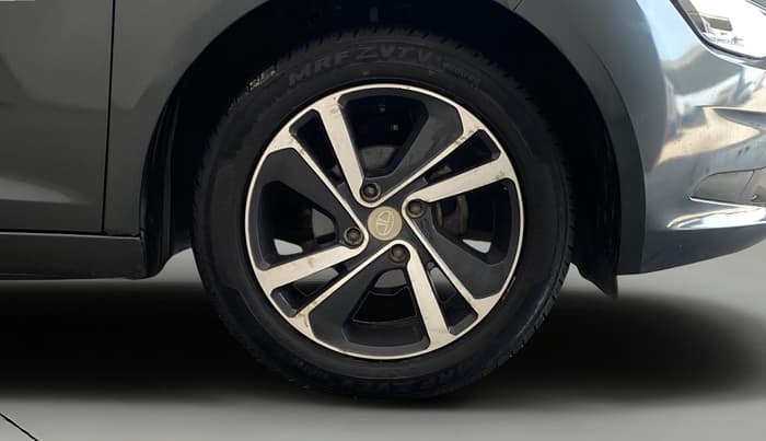 2021 Tata ALTROZ XZ PETROL, Petrol, Manual, 19,968 km, Right Front Wheel