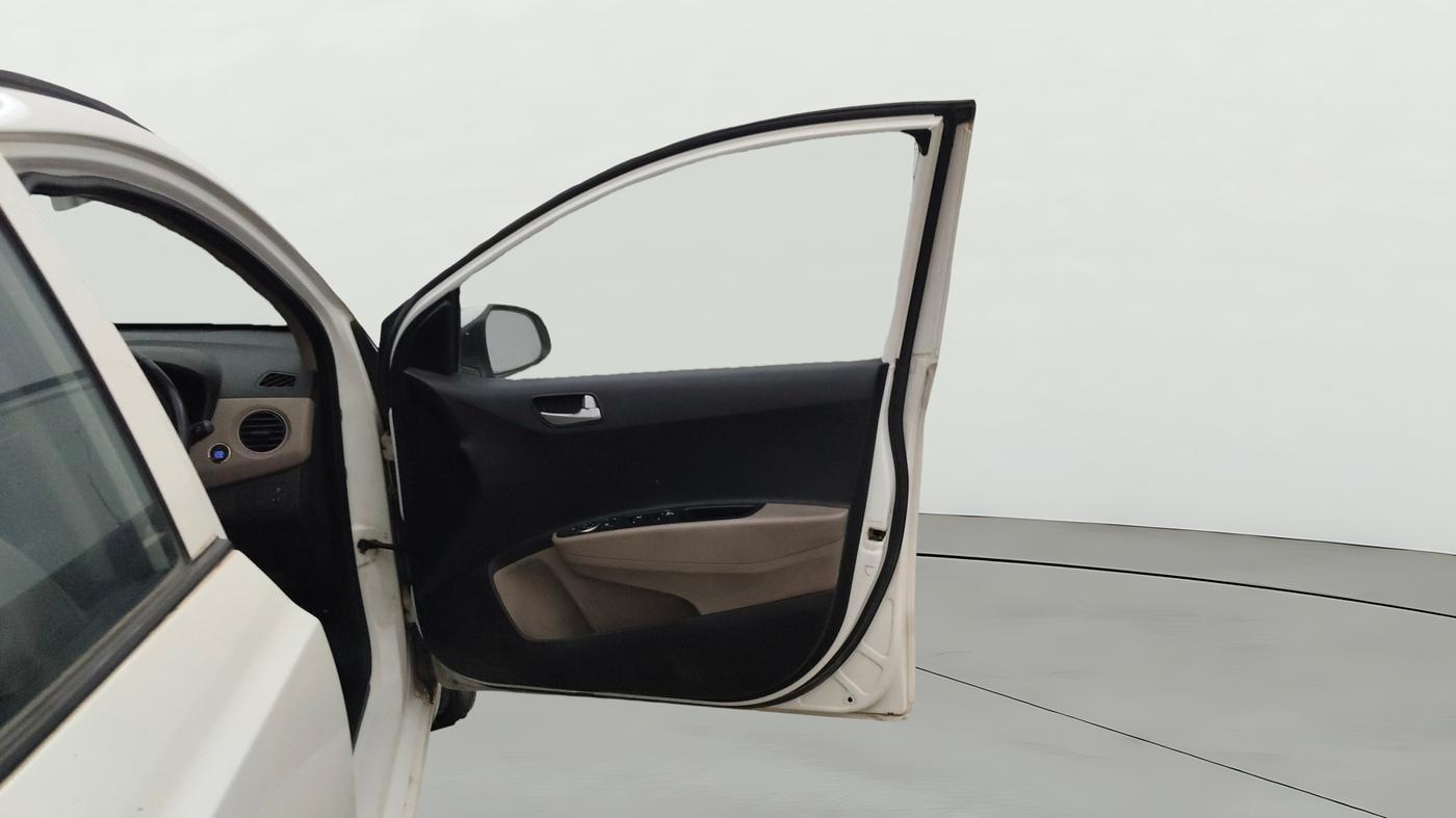 2015 Hyundai Grand i10 ASTA AT 1.2 KAPPA VTVT, Petrol, Automatic, 35,469 km, RHS Front Door