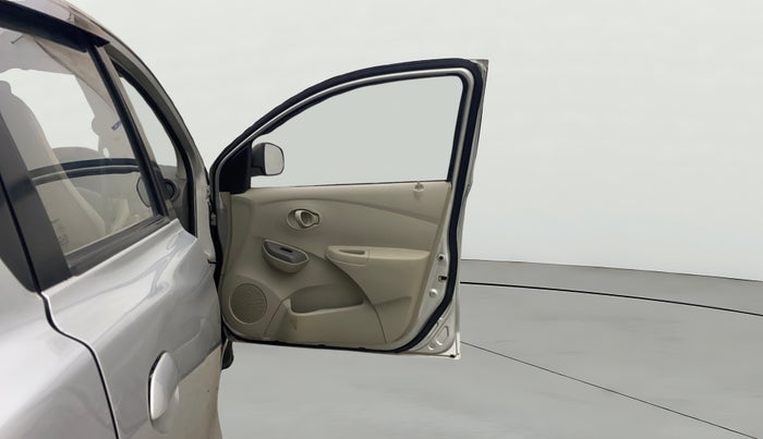 2015 Datsun Go T, Petrol, Manual, 48,646 km, RHS Front Door