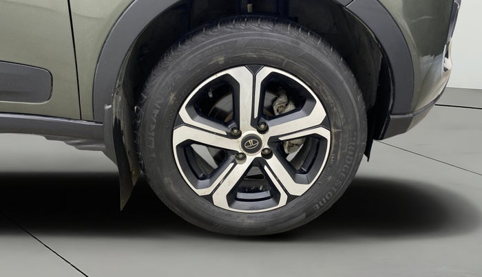 2021 Tata NEXON XZA PLUS PETROL, Petrol, Automatic, 52,923 km, Right Front Wheel