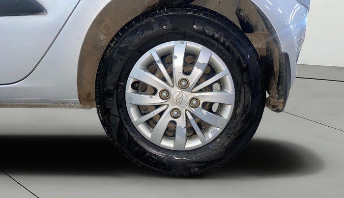 2016 Hyundai i10 SPORTZ 1.1, Petrol, Manual, 89,087 km, Left Rear Wheel