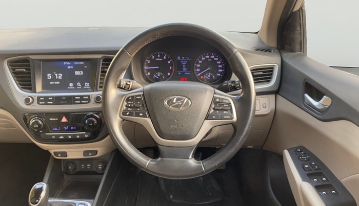 2017 Hyundai Verna 1.6 VTVT SX (O) AT, Petrol, Automatic, 43,429 km, Steering Wheel Close Up