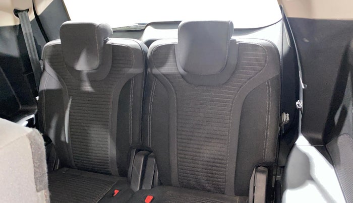 2021 Mahindra XUV700 AX 5 P MT 7 STR, Petrol, Manual, 11,809 km, Third Seat Row ( optional )