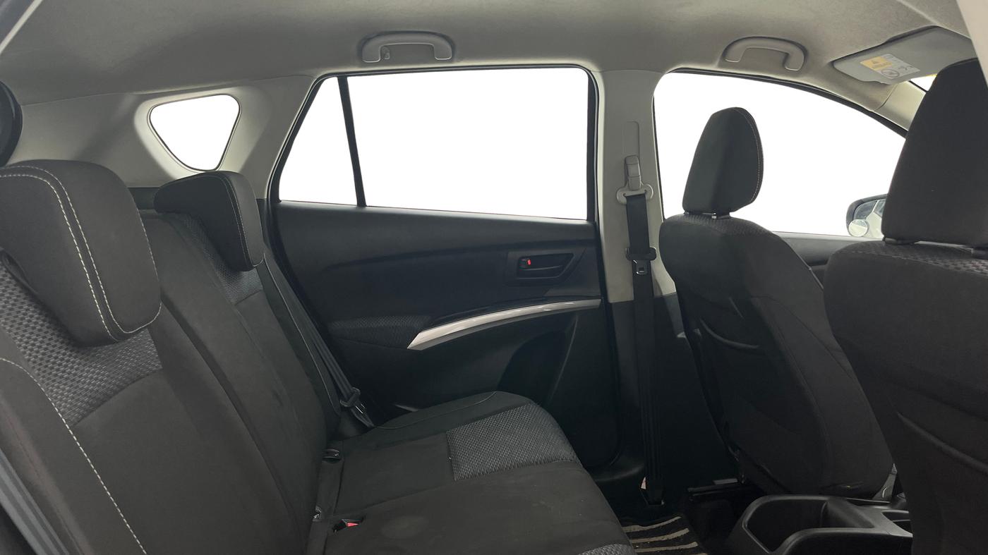 2018 Maruti S Cross SIGMA 1.3, Diesel, Manual, 62,019 km, Right Side Rear Door Cabin