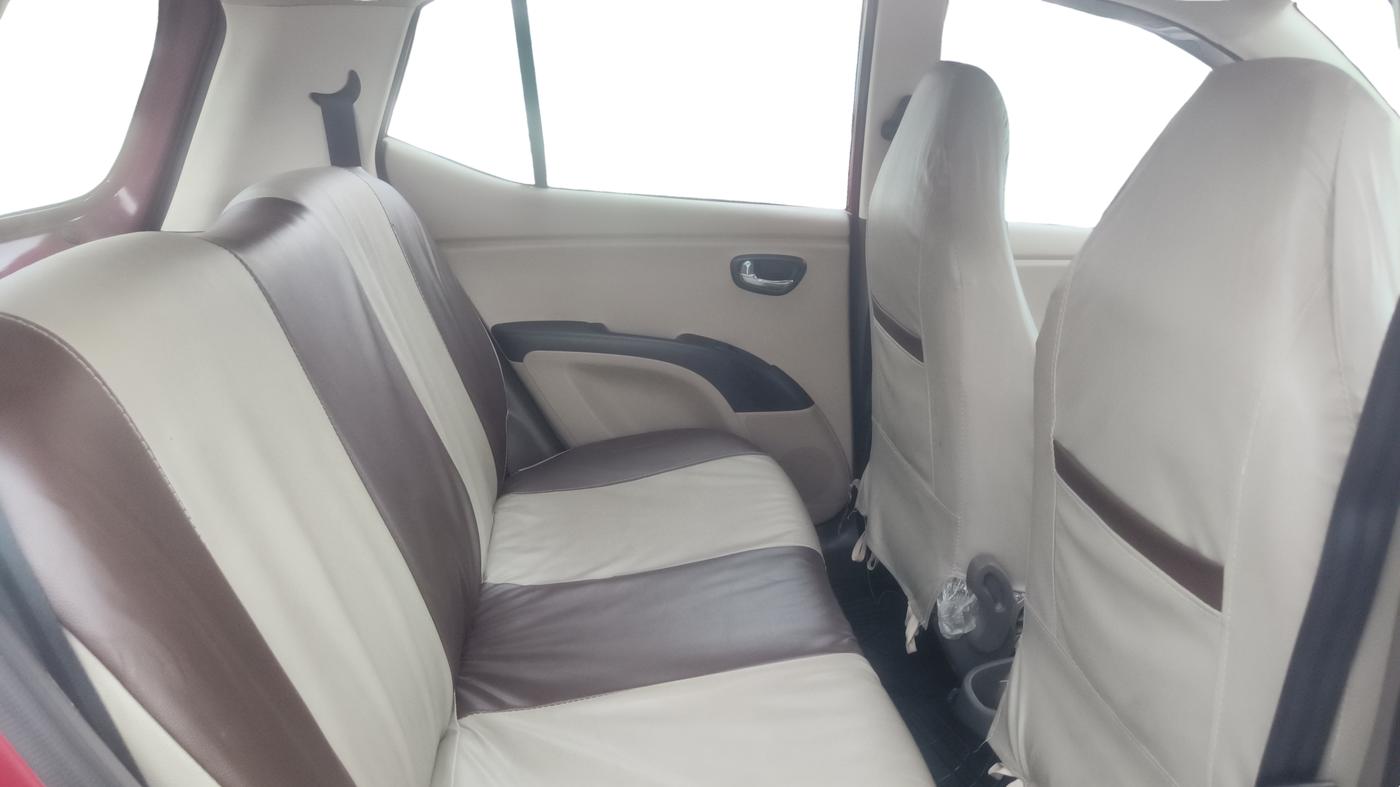 2014 Hyundai i10 MAGNA 1.2, Petrol, Manual, 23,572 km, Right Side Rear Door Cabin