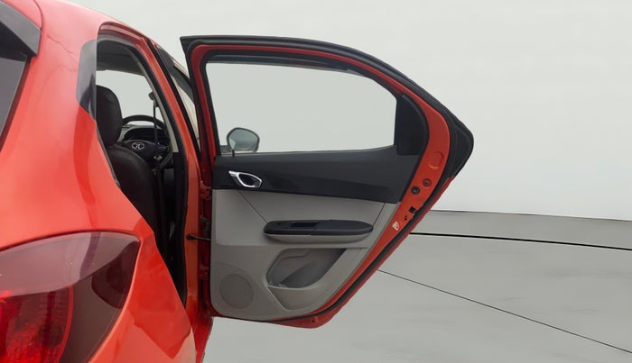2020 Tata Tiago XZA PLUS PETROL, Petrol, Automatic, 1,25,942 km, RHS Rear Door