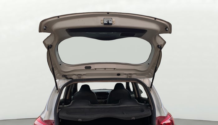 2016 Hyundai Grand i10 MAGNA AT 1.2 KAPPA VTVT, CNG, Automatic, 81,411 km, Boot Door Open