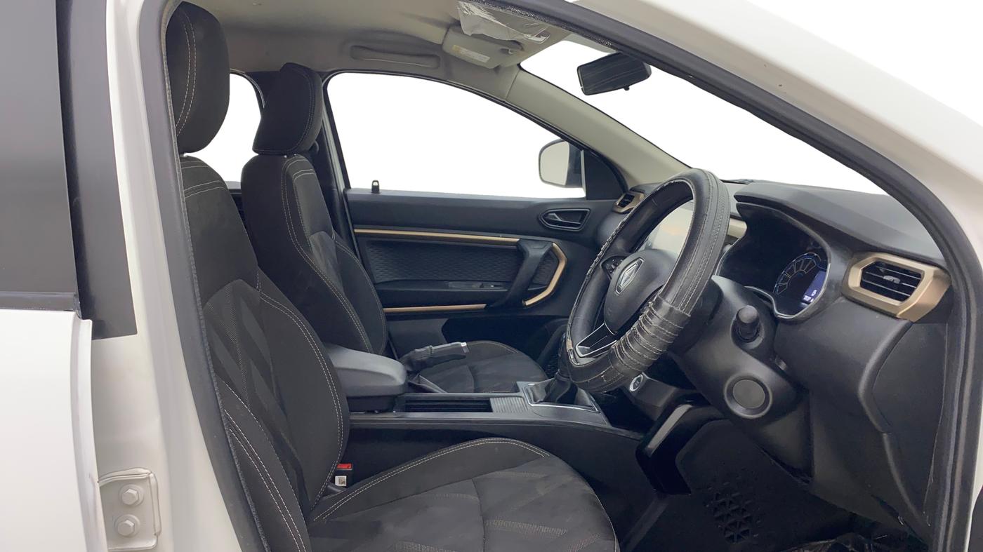 2021 Renault Kiger RXT AMT, Petrol, Automatic, 33,171 km, Right Side Front Door Cabin