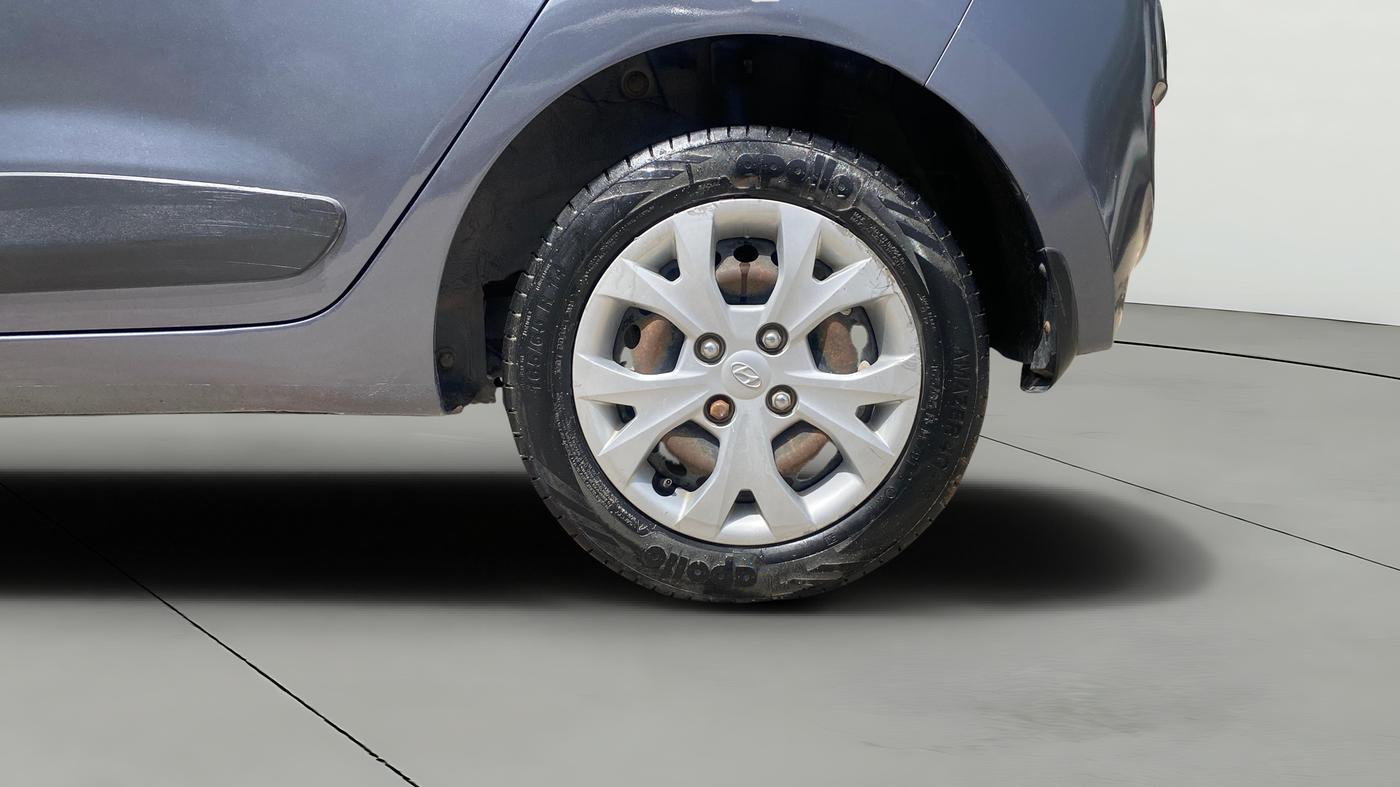 2016 Hyundai Grand i10 SPORTZ 1.2 KAPPA VTVT, Petrol, Manual, 78,201 km, Left Rear Wheel