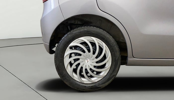 2017 Maruti Wagon R 1.0 VXI, CNG, Manual, 79,188 km, Right Rear Wheel