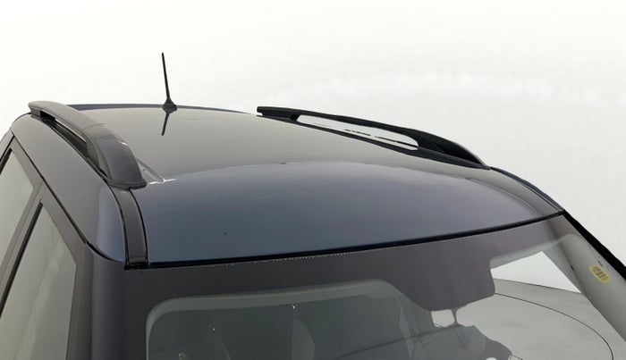 2019 Mahindra XUV300 W6 1.2 PETROL, Petrol, Manual, 1,37,766 km, Roof