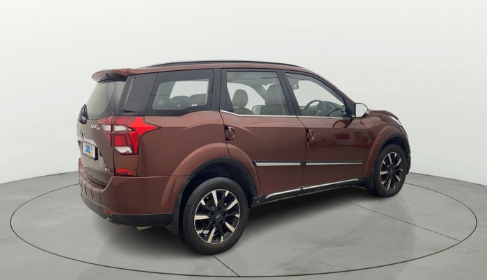 2018 Mahindra XUV500 W11, Diesel, Manual, 52,365 km, Right Back Diagonal