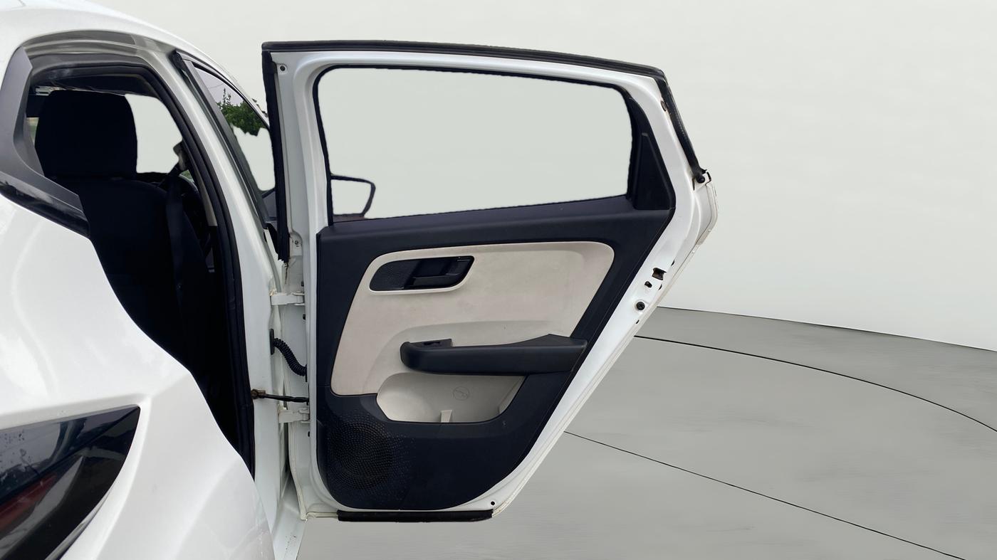 2021 Tata ALTROZ XM PLUS PETROL, Petrol, Manual, 37,474 km, RHS Rear Door