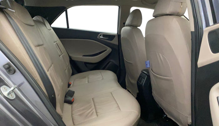 2016 Hyundai Elite i20 SPORTZ 1.2, Petrol, Manual, 54,672 km, Right Side Rear Door Cabin