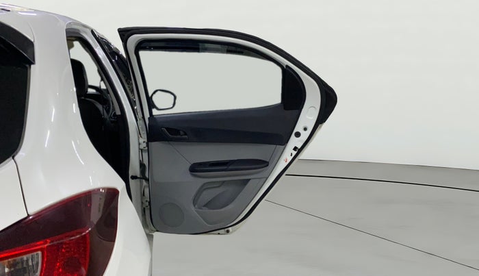 2024 Tata Tiago XTA PETROL, Petrol, Automatic, 10,806 km, RHS Rear Door