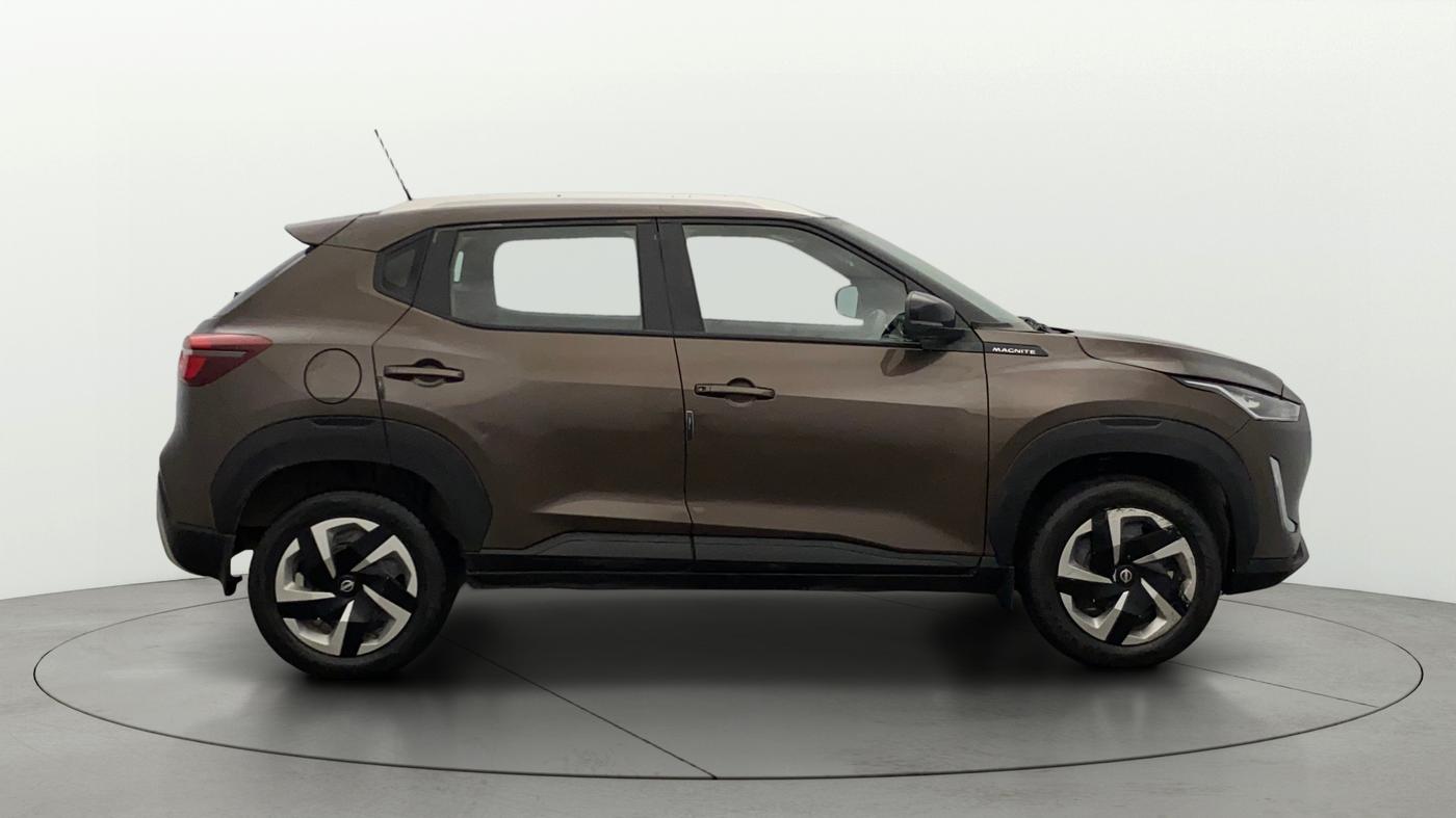 2022 Nissan MAGNITE XL, Petrol, Manual, 26,877 km, Right Side View