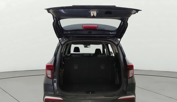 2022 KIA CARENS PRESTIGE PLUS 1.4 PETROL 7 STR, Petrol, Manual, 1,21,761 km, Boot Door Open