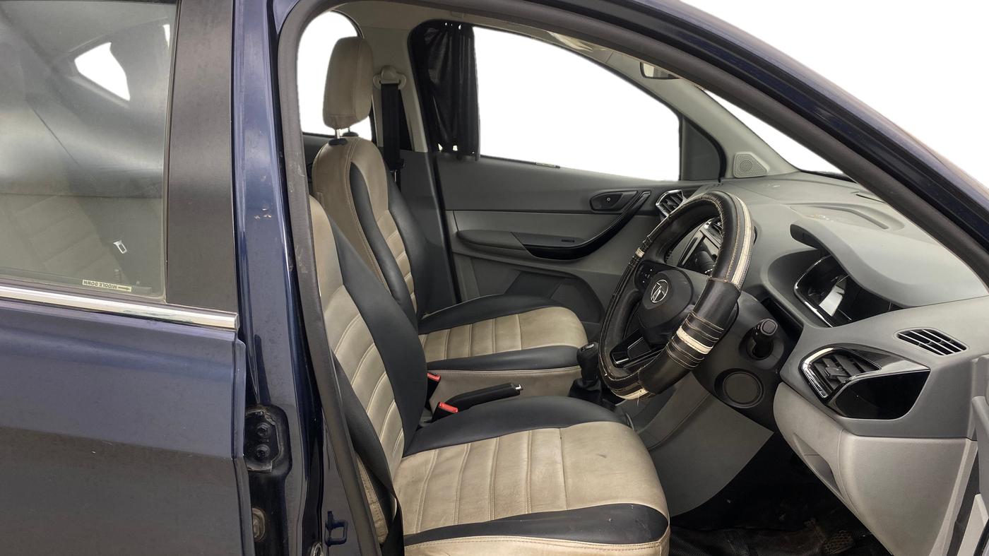 2022 Tata TIGOR XZ CNG, CNG, Manual, 66,352 km, Right Side Front Door Cabin
