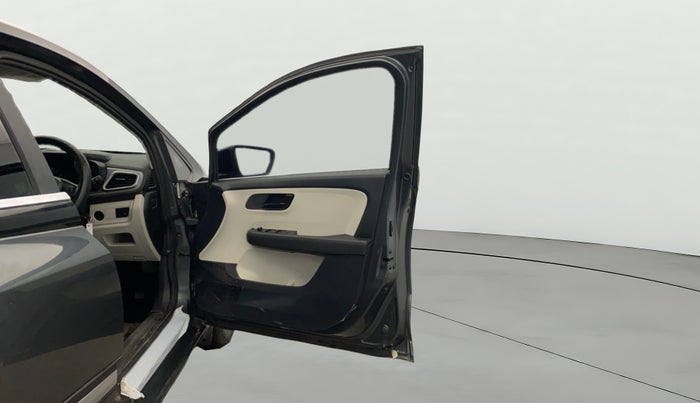 2024 Tata ALTROZ XM PLUS SUNROOF, Petrol, Manual, 13,766 km, RHS Front Door