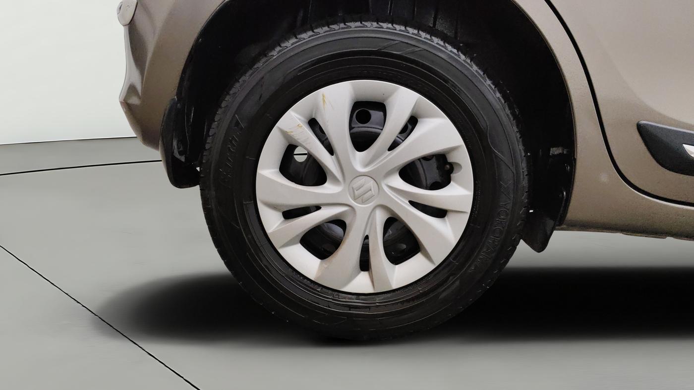 2018 Maruti Swift VXI AMT, Petrol, Automatic, 46,754 km, Right Rear Wheel