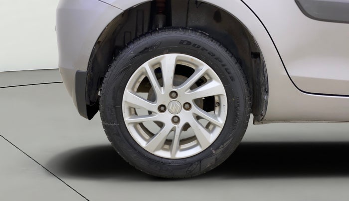 2013 Maruti Swift ZXI, Petrol, Manual, 54,475 km, Right Rear Wheel