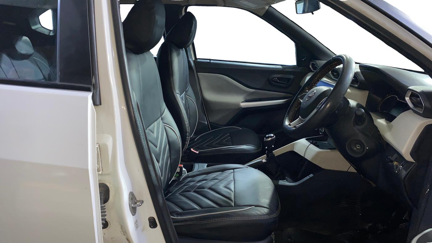 2023 Nissan MAGNITE XE, Petrol, Manual, 19,740 km, Right Side Front Door Cabin
