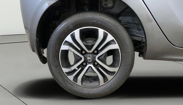 2022 Tata Tiago XZ PLUS CNG, CNG, Manual, 34,321 km, Right Rear Wheel