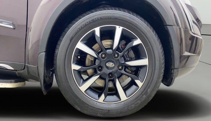 2019 Mahindra XUV500 W11 AT, Diesel, Automatic, 85,421 km, Right Front Wheel