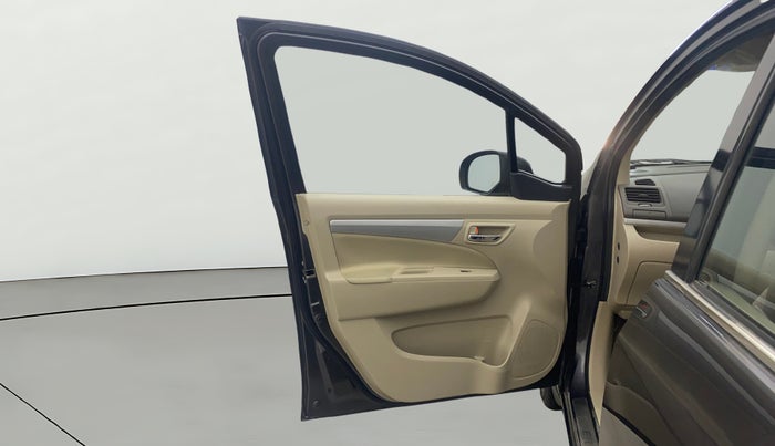 2016 Maruti Ertiga ZXI, Petrol, Manual, 86,019 km, LHS Front Door