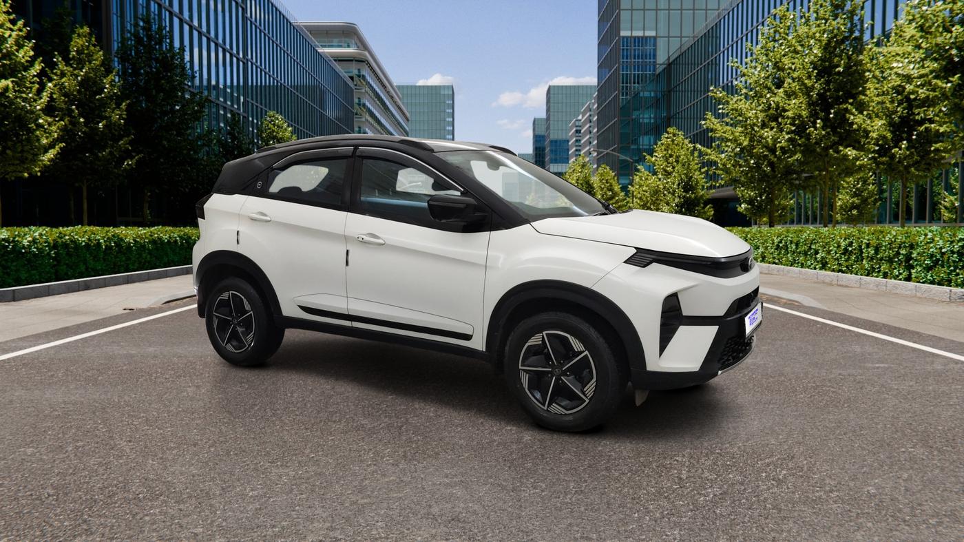2024 Tata NEXON FEARLESS + SUNROOF DCA DUAL TONE 1.2 PETROL, Petrol, Automatic, 66,501 km, Right Front Diagonal