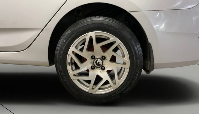 2015 Hyundai Verna FLUIDIC 4S 1.4 VTVT, Petrol, Manual, 48,762 km, Left Rear Wheel