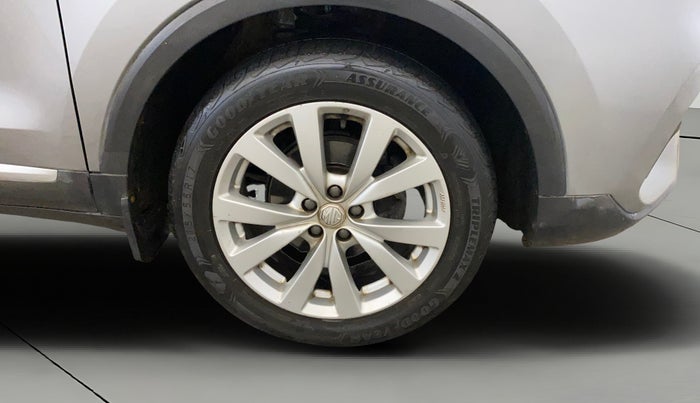 2022 MG ASTOR SUPER 1.5 MT, Petrol, Manual, 54,601 km, Right Front Wheel