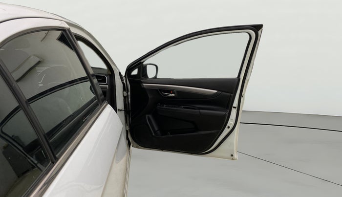 2017 Maruti Ciaz S 1.4 MT PETROL, Petrol, Manual, 53,895 km, RHS Front Door