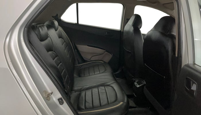 2013 Hyundai Grand i10 MAGNA 1.2 KAPPA VTVT, CNG, Manual, 68,714 km, Right Side Rear Door Cabin