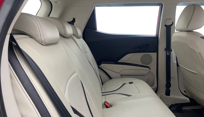 2021 Mahindra XUV300 W6 1.2 PETROL AMT, Petrol, Automatic, 47,970 km, Right Side Rear Door Cabin