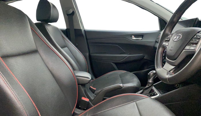 2020 Hyundai Verna SX (O) 1.0 TURBO DCT, Petrol, Automatic, 72,649 km, Right Side Front Door Cabin