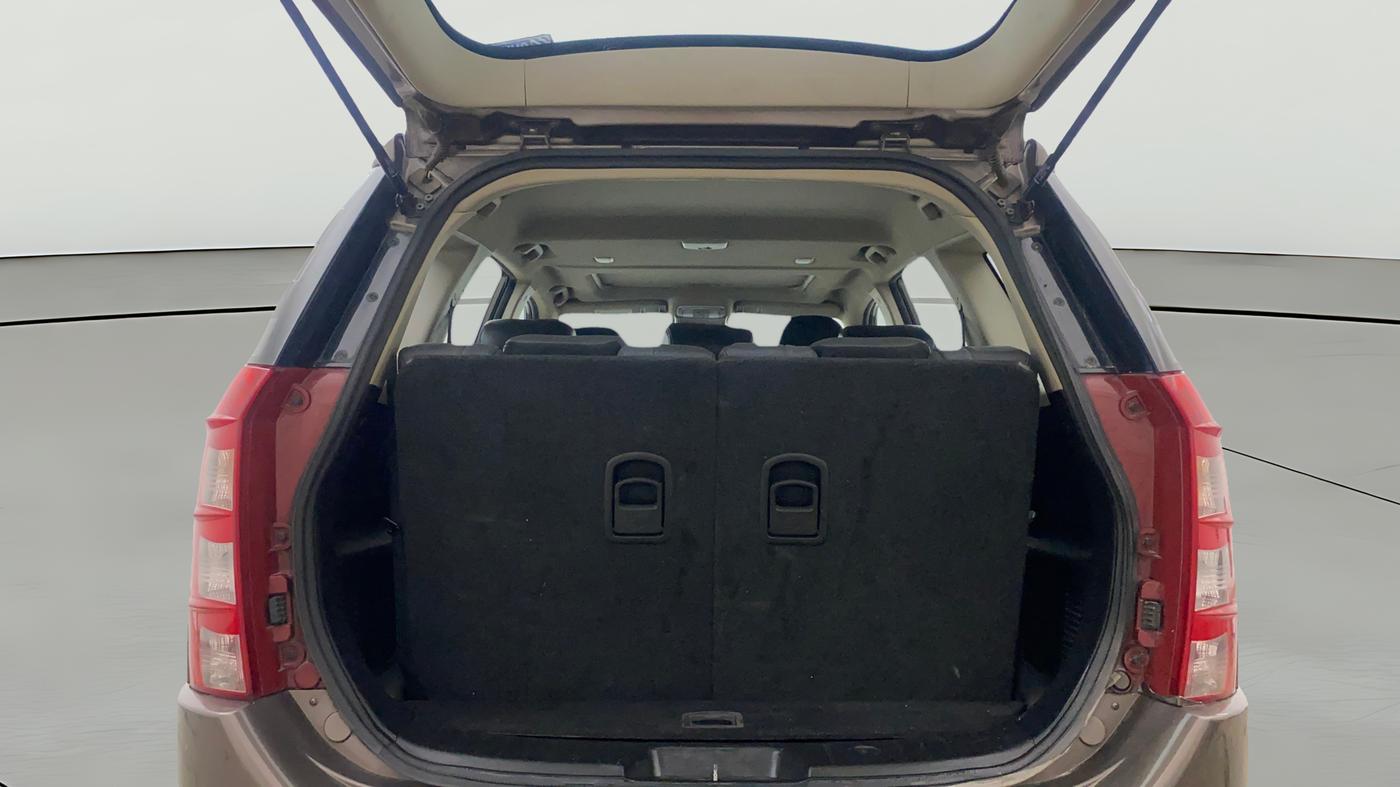 2018 Mahindra XUV500 W10, Diesel, Manual, 55,972 km, Boot Open Zoomed View