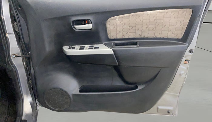 2015 Maruti Wagon R 1.0 VXI, Petrol, Manual, 52,323 km, Driver Side Door Panels Control