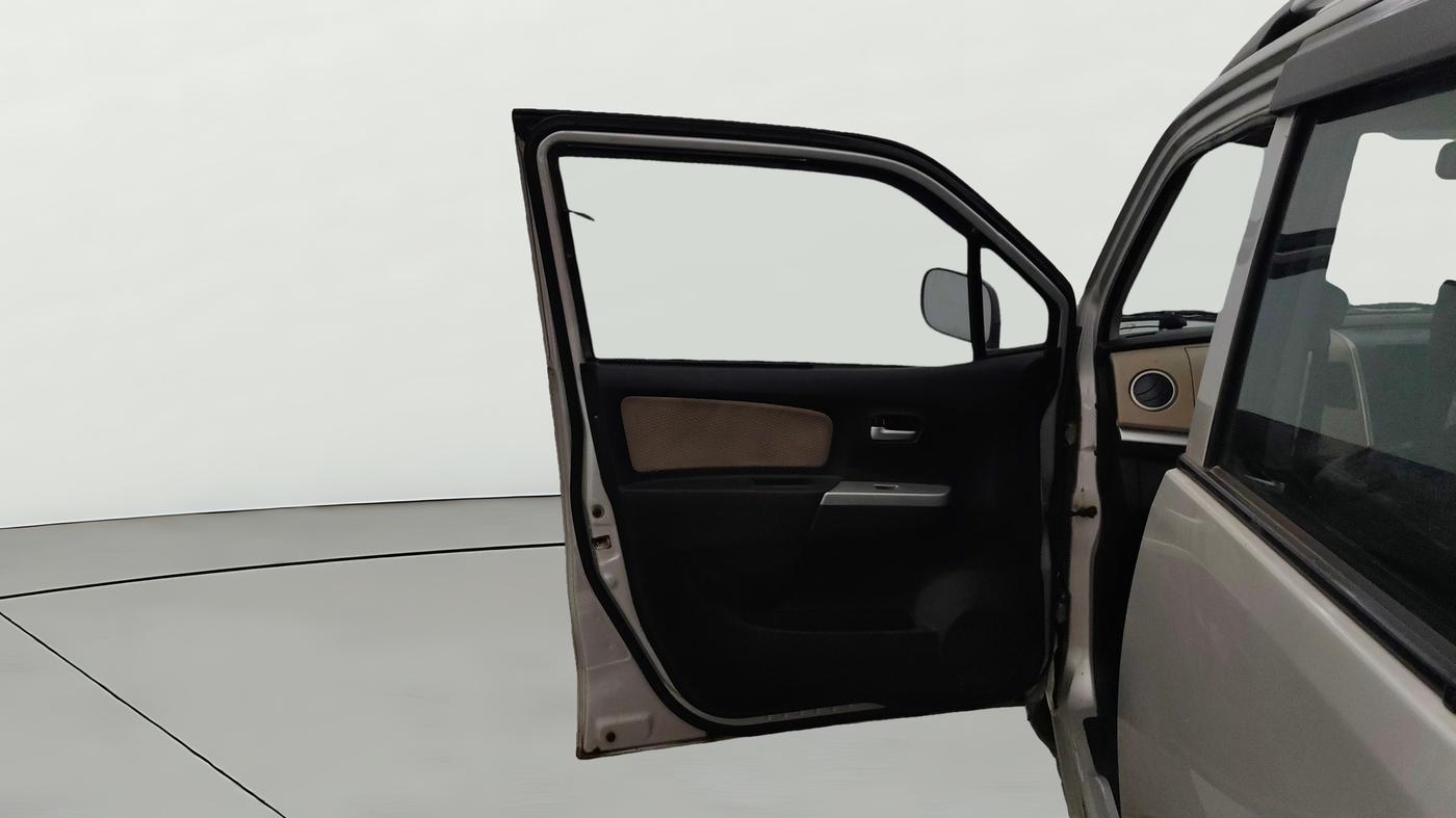 2018 Maruti Wagon R 1.0 LXI CNG, CNG, Manual, 1,01,604 km, LHS Front Door