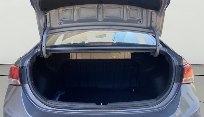 2017 Hyundai Verna 1.6 VTVT SX (O) AT, Petrol, Automatic, 1,07,501 km, Boot Open Zoomed View