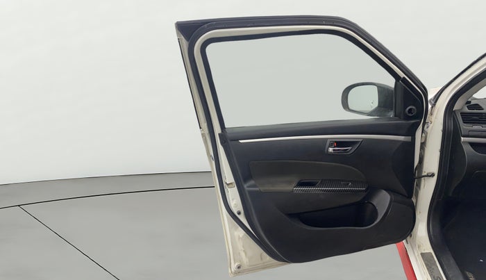 2016 Maruti Swift VXI, Petrol, Manual, 41,596 km, LHS Front Door