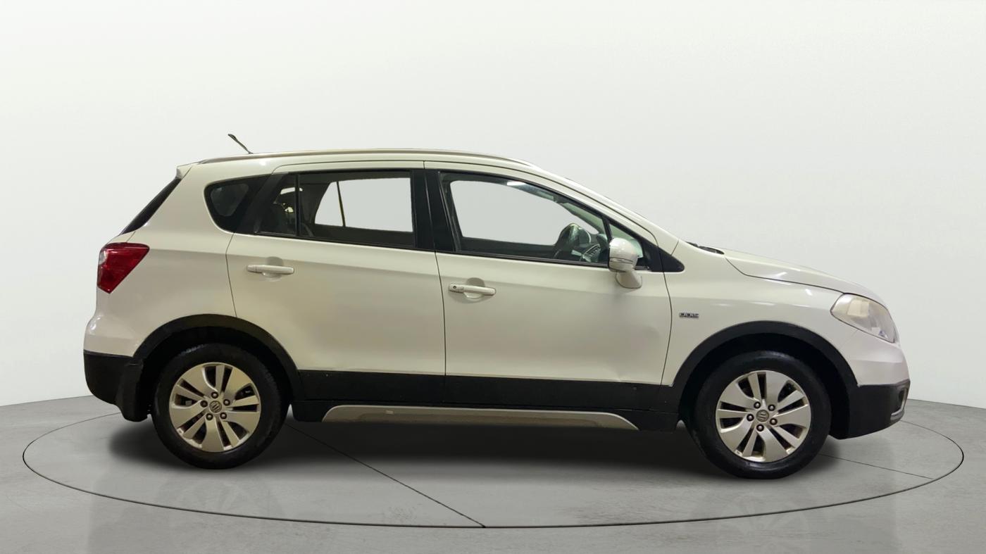 2015 Maruti S Cross ZETA 1.6, Diesel, Manual, 1,23,328 km, Right Side View