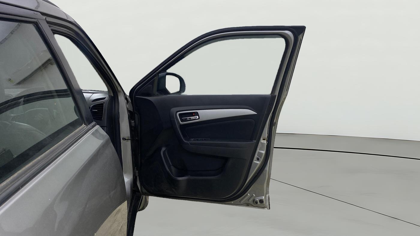 2020 Maruti Vitara Brezza ZXI AT SHVS, Petrol, Automatic, 99,527 km, RHS Front Door