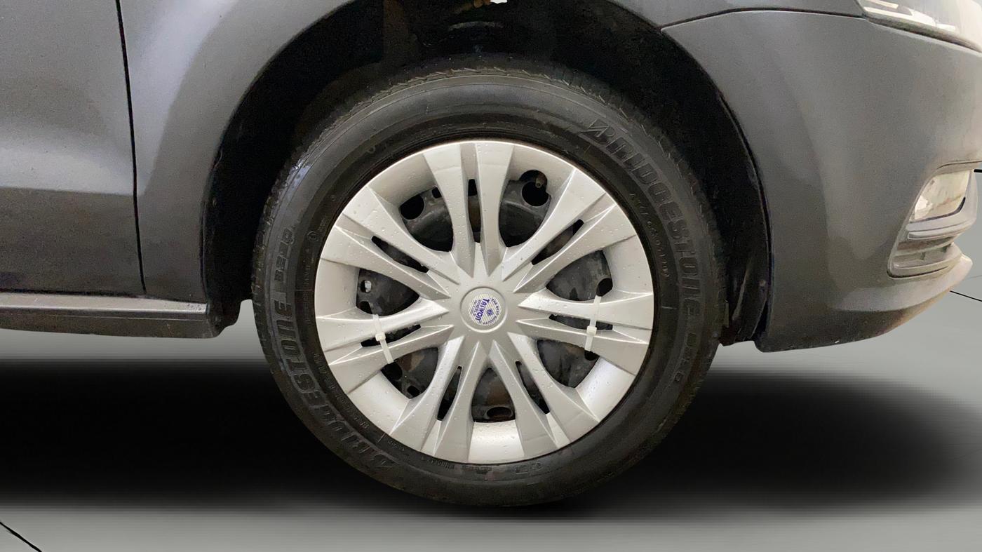 2014 Volkswagen Polo COMFORTLINE 1.2L PETROL, Petrol, Manual, 67,290 km, Right Front Wheel