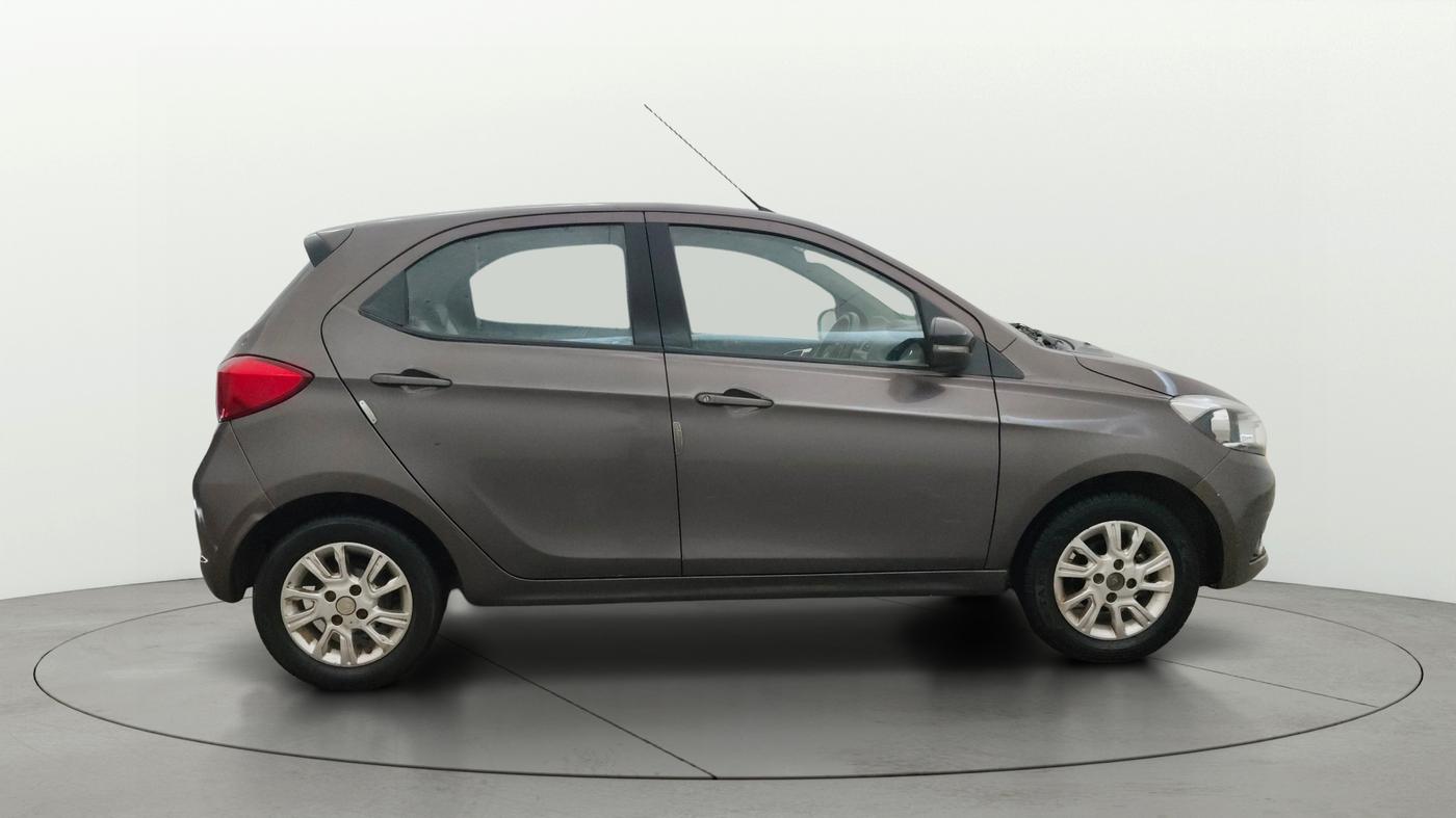 2018 Tata Tiago XZA PLUS PETROL, Petrol, Automatic, 1,04,525 km, Right Side View
